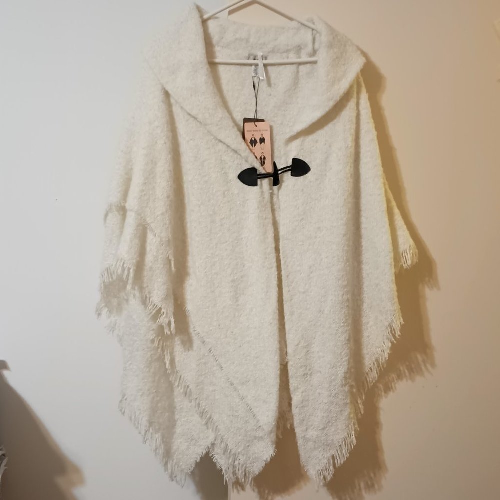 NWT ~ Modena's Winter Poncho Cape Blanket Shawl Wrap Cardigan w/ Toggle Button